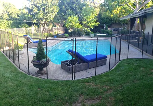 4' Tall Removable Pool Fencing for Fresno, California